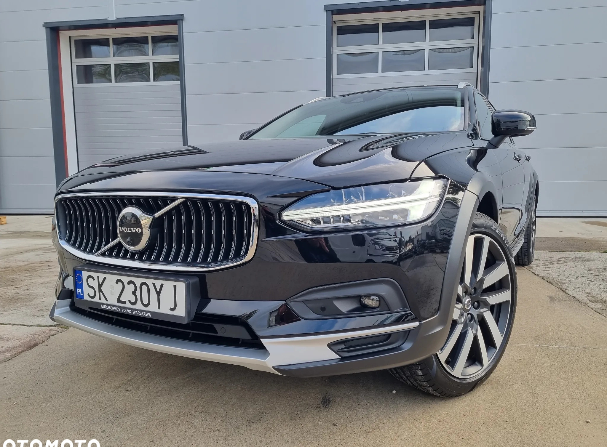 Volvo V90 Cross Country cena 188274 przebieg: 43470, rok produkcji 2020 z Warszawa małe 326